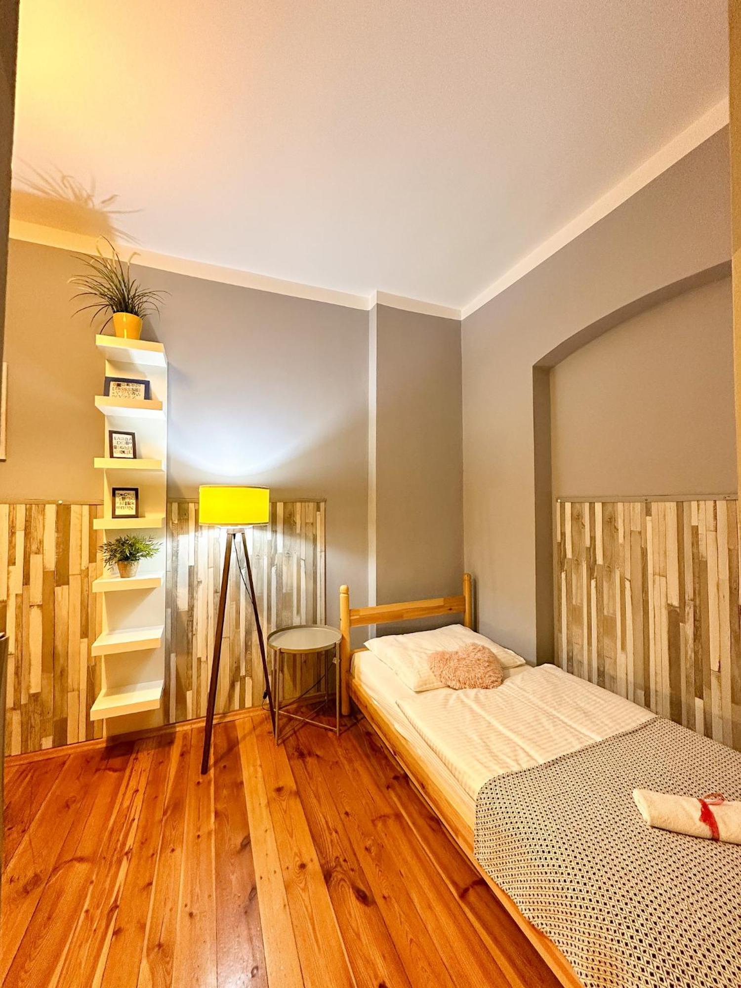 Explorer B&B Old Town Rooms & Apartment #Don'T Be A Tourist, Be An Explorer! Poznan Luaran gambar