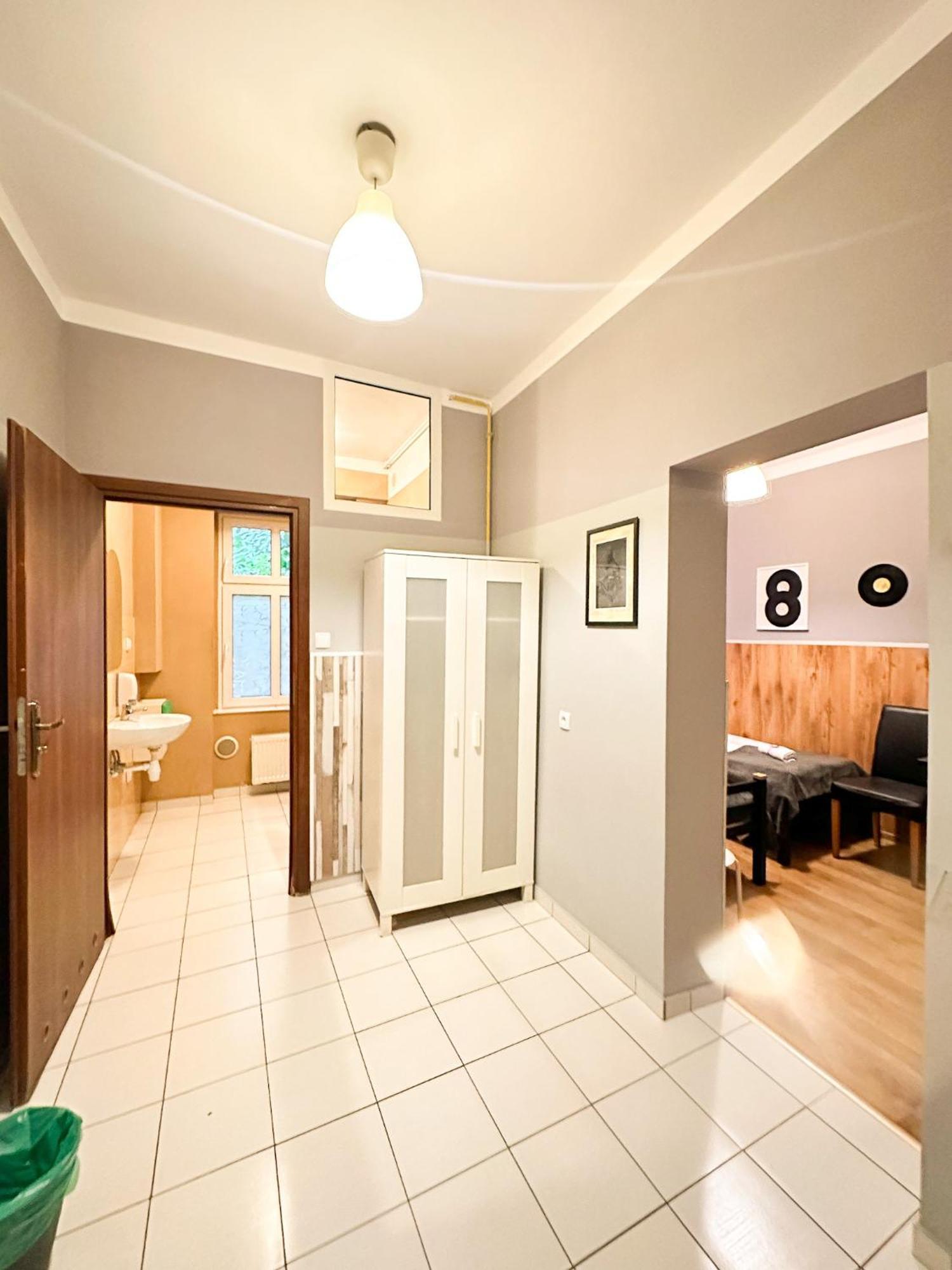 Explorer B&B Old Town Rooms & Apartment #Don'T Be A Tourist, Be An Explorer! Poznan Luaran gambar